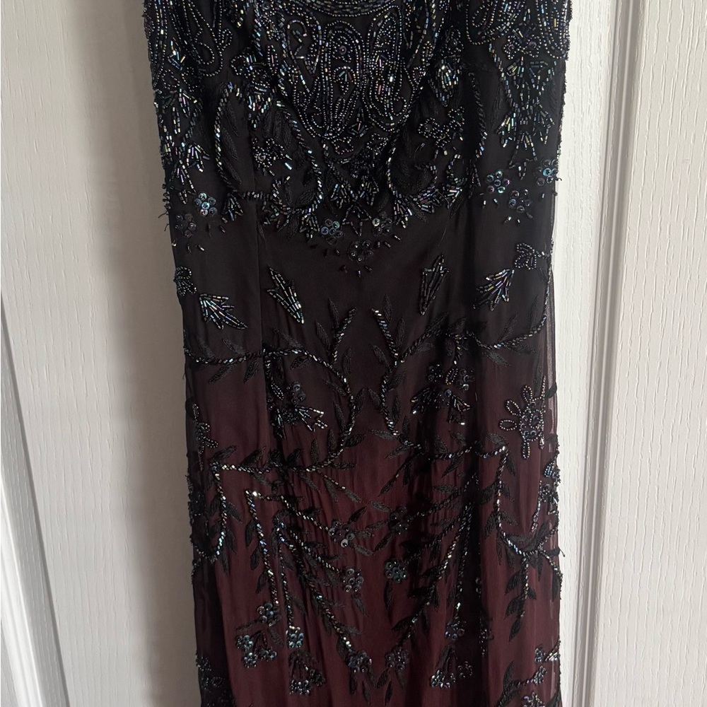 Elegant Black and Red Beaded Evening Dress - Picture 5 of 11
